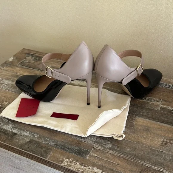 Valentino Black and Tan Heels with Mary Jane Strap - Picture 4 of 5